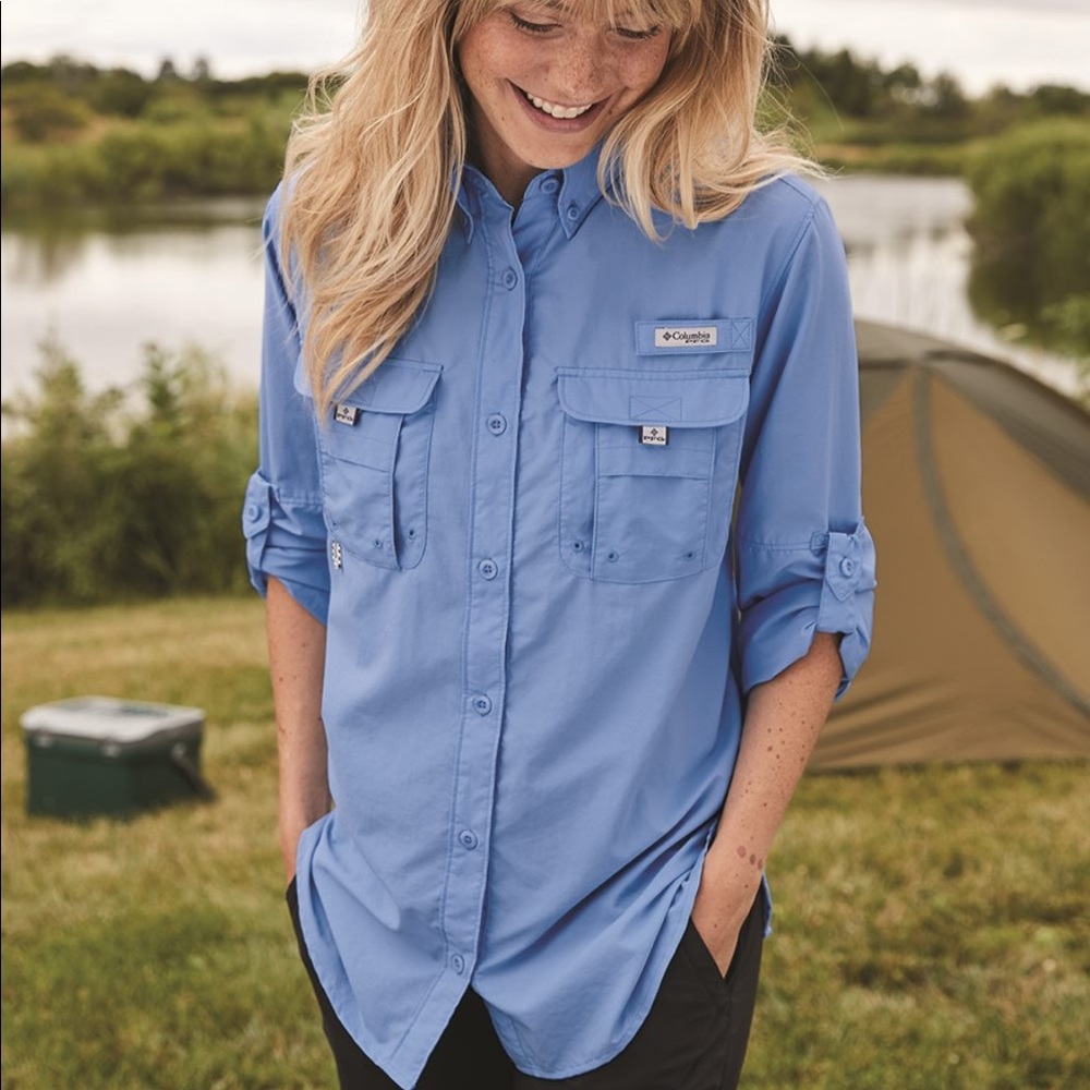 Columbia PFG Women’s Button Up Shirt Light Blue